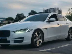 Weiß Gebraucht 2015 Jaguar XE Limousine | 11.400 € (Etwas zu teuer)