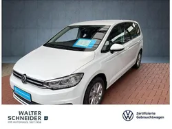 Pure white Gebraucht 2023 VW Touran Comfortline Van / Kleinbus | 23.950 € (Superpreis)