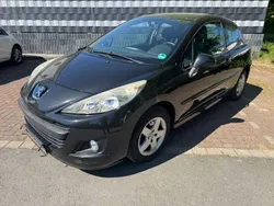 Schwarz Gebraucht 2009 Peugeot 207 Limousine | 2.590 € (Fairer Preis)