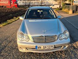 Grau Gebraucht 2005 Mercedes 220 Limousine | 5.500 €