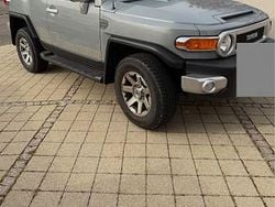 Grau Gebraucht 2023 Toyota FJ SUV | 57.000 €