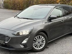 Grau Gebraucht 2019 Ford Focus Titanium Limousine | 11.900 € (Fairer Preis)