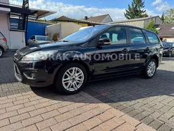 Schwarz Gebraucht 2009 Ford Focus Ghia Kombi | 3.990 € (Fairer Preis)