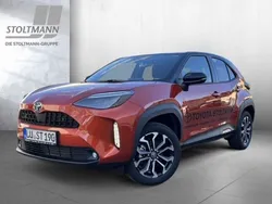 Inferno orange metallic / dach Gebraucht 2023 Toyota Yaris Cross Edition SUV | 30.590 € (Teuer)
