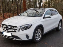Weiß Gebraucht 2019 Mercedes GLA250 SUV | 26.100 € (Etwas zu teuer)