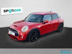 Blazing red ii metallic (metallic) Gebraucht 2017 Mini Cooper SD Kleinwagen | 13.390 € (Etwas zu teuer)