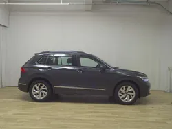 Grau Gebraucht 2021 VW Tiguan Life SUV | 19.690 € (Guter Preis)