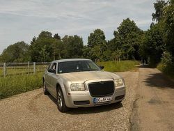 Silber Gebraucht 2007 Chrysler 300C Limousine | 5.000 €