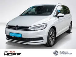 Weiß Gebraucht 2024 VW Touran Move Van / Kleinbus | 31.475 € (Superpreis)