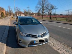 Silber Gebraucht 2014 Toyota Auris Touring Sports Kombi | 11.300 € (Guter Preis)