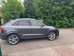 Grau Gebraucht 2016 Audi Q3 Sport SUV | 22.000 € (Etwas zu teuer)