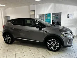 Grau Gebraucht 2023 Renault Captur Techno SUV | 19.999 € (Fairer Preis)