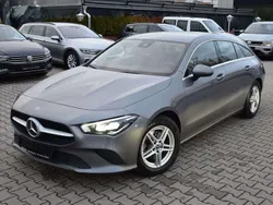 Mountaingrau met. Gebraucht 2020 Mercedes CLA180 Limousine | 15.900 €