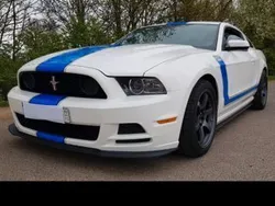 Weiß Gebraucht 2013 Ford Mustang Coupé | 41.000 €