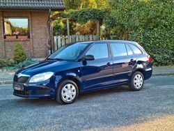 Blau Gebraucht 2012 Skoda Fabia Active Kleinwagen | 3.999 € (Guter Preis)