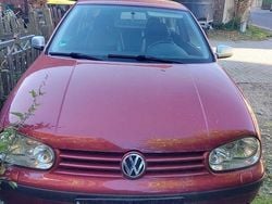 Rot Gebraucht 2000 VW Golf Basis Limousine | 650 € (Superpreis)
