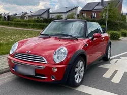 Rot Gebraucht 2006 Mini Cooper Cabriolet Cabrio | 5.999 € (Etwas zu teuer)