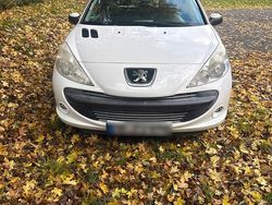 Weiß Gebraucht 2011 Peugeot 206+ Kleinwagen | 1.700 € (Fairer Preis)