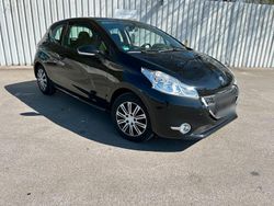 Schwarz Gebraucht 2013 Peugeot 208 Kleinwagen | 3.500 € (Fairer Preis)