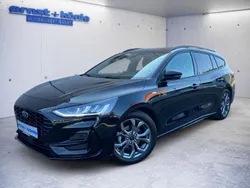 Agate black metallic Gebraucht 2024 Ford Focus ST-Line X Limousine | 27.470 € (Fairer Preis)