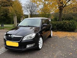 Schwarz Gebraucht 2011 Skoda Fabia Kleinwagen | 3.499 € (Fairer Preis)
