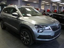 Grau Gebraucht 2018 Skoda Karoq Style SUV | 17.980 € (Fairer Preis)