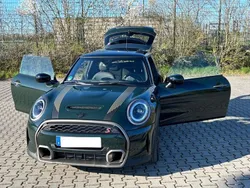Grün Gebraucht 2024 Mini Cooper S Resolute Edition Kleinwagen | 35.500 € (Teuer)