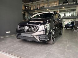Schwarz Gebraucht 2023 Mercedes V300 Avantgarde Van / Kleinbus | 69.000 € (Teuer)