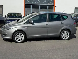 Grau Gebraucht 2009 Seat Altea XL Comfort Van / Kleinbus | 7.499 € (Teuer)