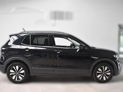Schwarz metallic Gebraucht 2023 VW T-Cross Move SUV | 22.400 € (Etwas zu teuer)