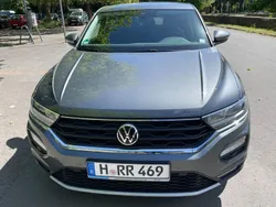 Grau Gebraucht 2021 VW T-Roc Active SUV | 16.500 €