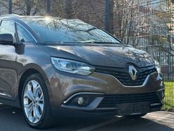 Braun Gebraucht 2018 Renault Grand Scénic IV LIMITED Van / Kleinbus | 12.490 € (Fairer Preis)
