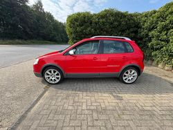 Rot Gebraucht 2006 VW Polo Cross Kleinwagen | 2.000 €