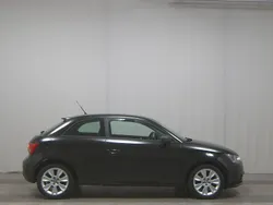Brillantschwarz Gebraucht 2011 Audi A1 Attraction Kleinwagen | 4.950 € (Fairer Preis)