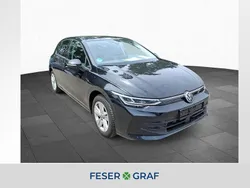 Uranograu Gebraucht 2024 VW Golf VIII Life Limousine | 30.250 € (Etwas zu teuer)