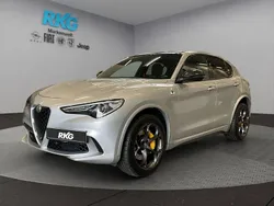 Silber Gebraucht 2021 Alfa Romeo Stelvio Quadrifoglio SUV | 52.510 € (Guter Preis)