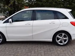 Weiß Gebraucht 2013 Mercedes B180 Van / Kleinbus | 9.900 € (Guter Preis)