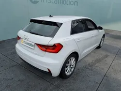 Weiß Gebraucht 2024 Audi A1 Sportback Advanced Kleinwagen | 23.380 € (Fairer Preis)