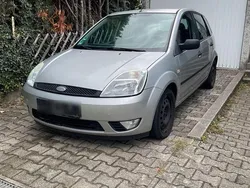 Silber Gebraucht 2004 Ford Fiesta Kleinwagen | 950 € (Guter Preis)