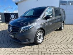 Grau Gebraucht 2022 Mercedes Vito Van / Kleinbus | 30.900 € (Superpreis)