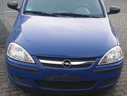 Blau Gebraucht 2005 Opel Corsa Kleinwagen | 1.250 € (Fairer Preis)