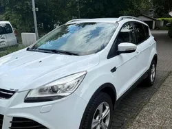 Weiß Gebraucht 2016 Ford Kuga SUV | 8.000 € (Guter Preis)