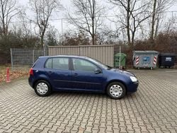 Blau Gebraucht 2005 VW Golf V Trendline Limousine | 1.900 € (Guter Preis)