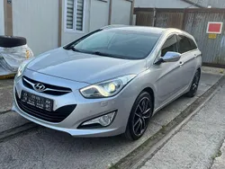 Silber Gebraucht 2015 Hyundai i40 Edition Kombi | 8.990 € (Fairer Preis)