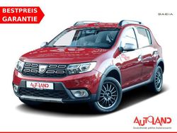 Rot Gebraucht 2017 Dacia Sandero Prestige Limousine | 12.950 €