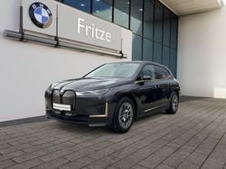 Grau Gebraucht 2022 BMW iX SUV | 43.935 € (Superpreis)
