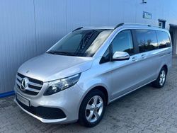 Silber Gebraucht 2021 Mercedes V220 Van / Kleinbus | 45.899 € (Etwas zu teuer)