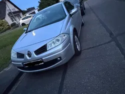 Grau Gebraucht 2006 Renault Mégane Cabriolet Cabrio | 1.650 €