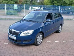 Modra pacific/pacific blau Gebraucht 2012 Skoda Fabia Family Kombi | 5.500 € (Fairer Preis)