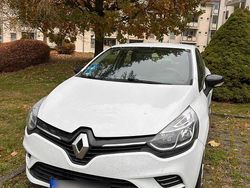 Weiß Gebraucht 2018 Renault Clio IV LIMITED Kleinwagen | 8.500 € (Fairer Preis)